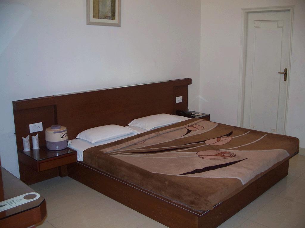 Hotel Sita Kiran Bareilly Exterior photo