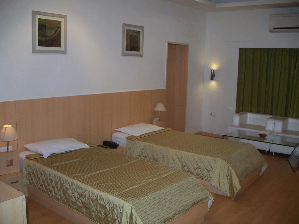 Hotel Sita Kiran Bareilly Exterior photo